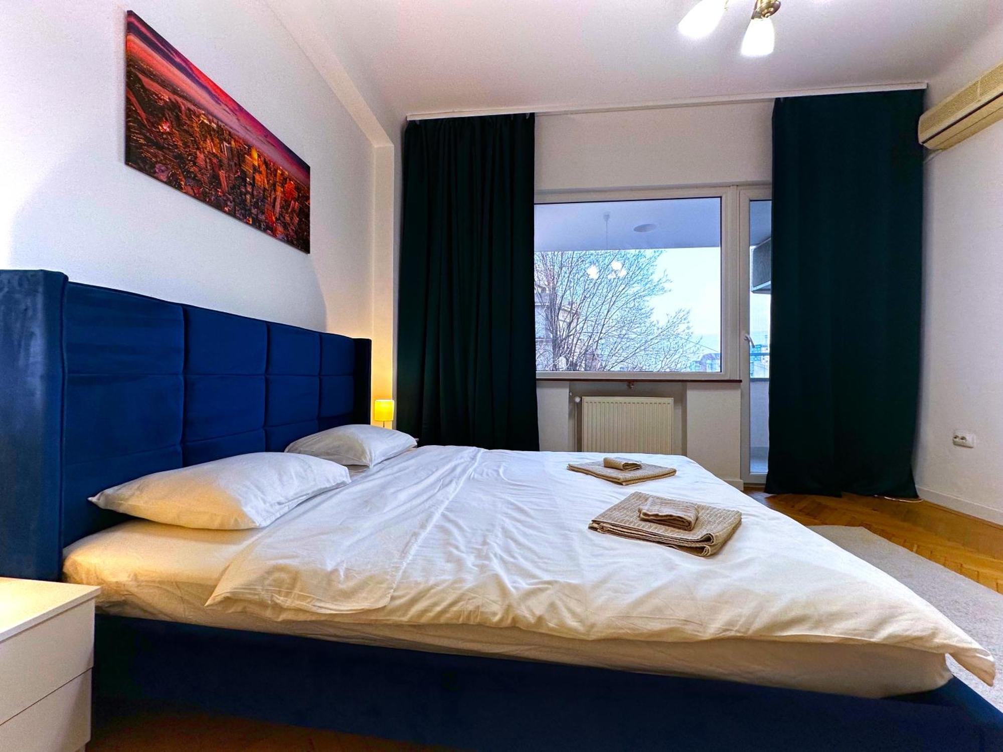 Ultracentral Apartment 4 Rooms - Old City Center -120 Square Meters - Бухарест Экстерьер фото