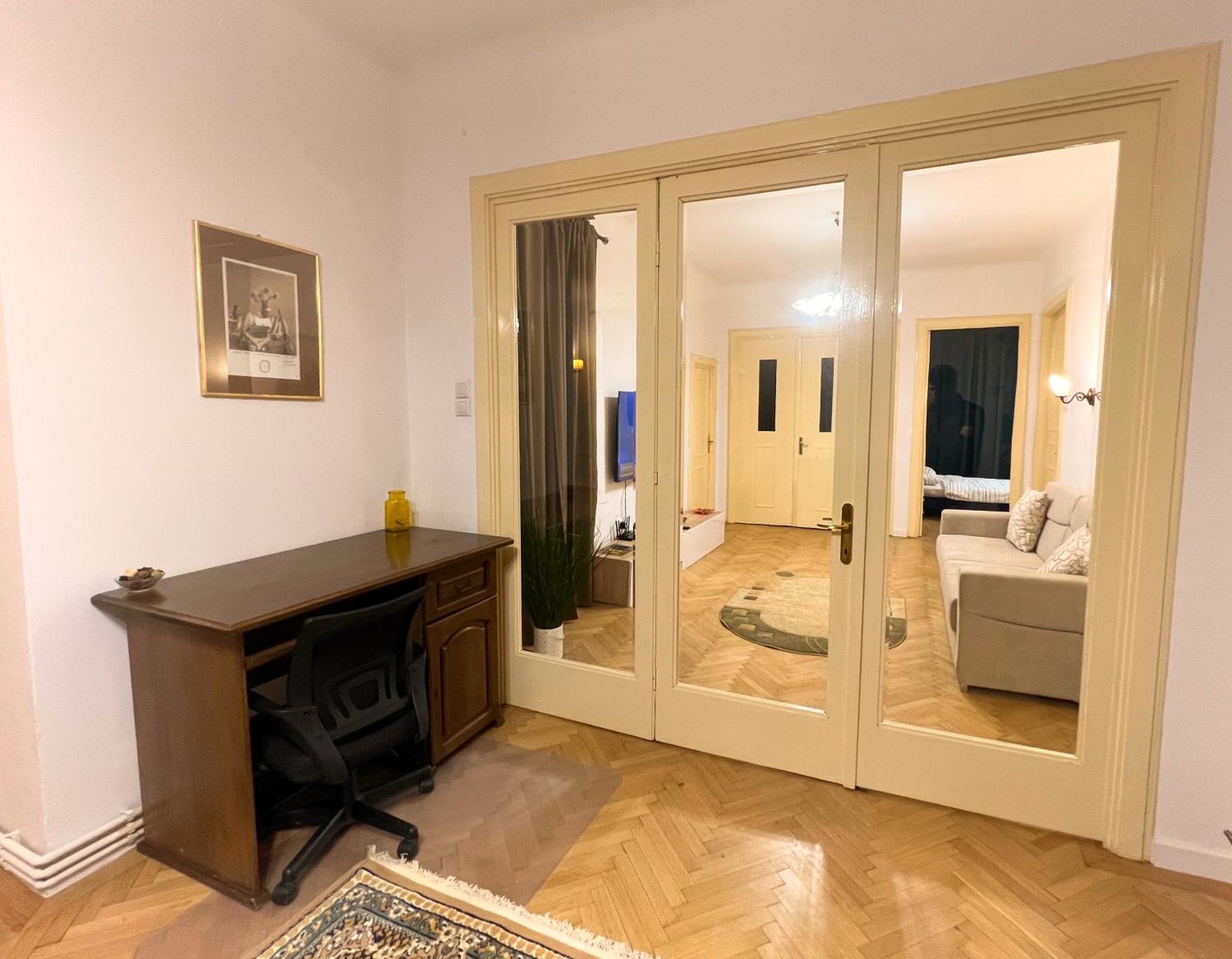 Ultracentral Apartment 4 Rooms - Old City Center -120 Square Meters - Бухарест Экстерьер фото