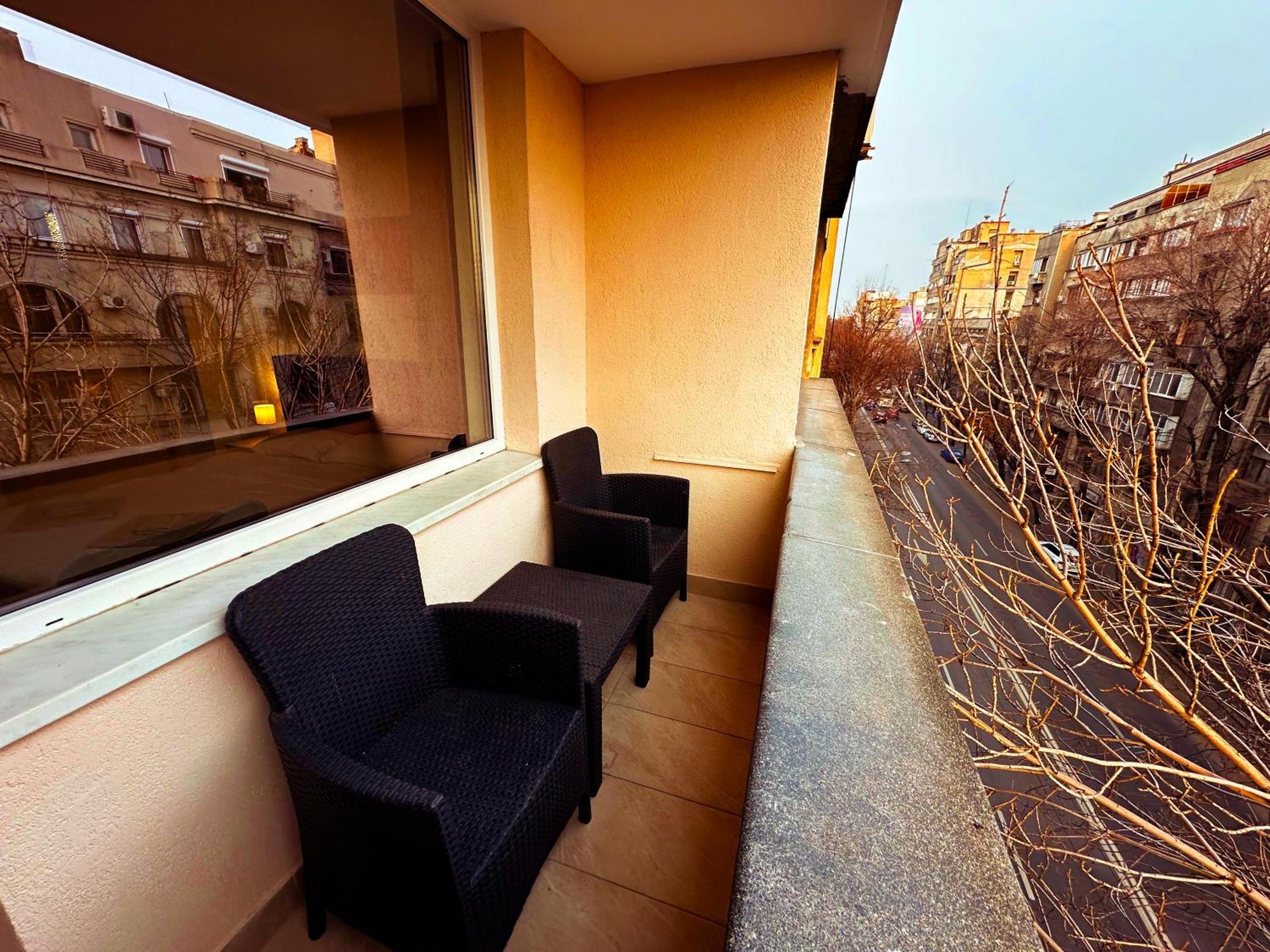 Ultracentral Apartment 4 Rooms - Old City Center -120 Square Meters - Бухарест Экстерьер фото