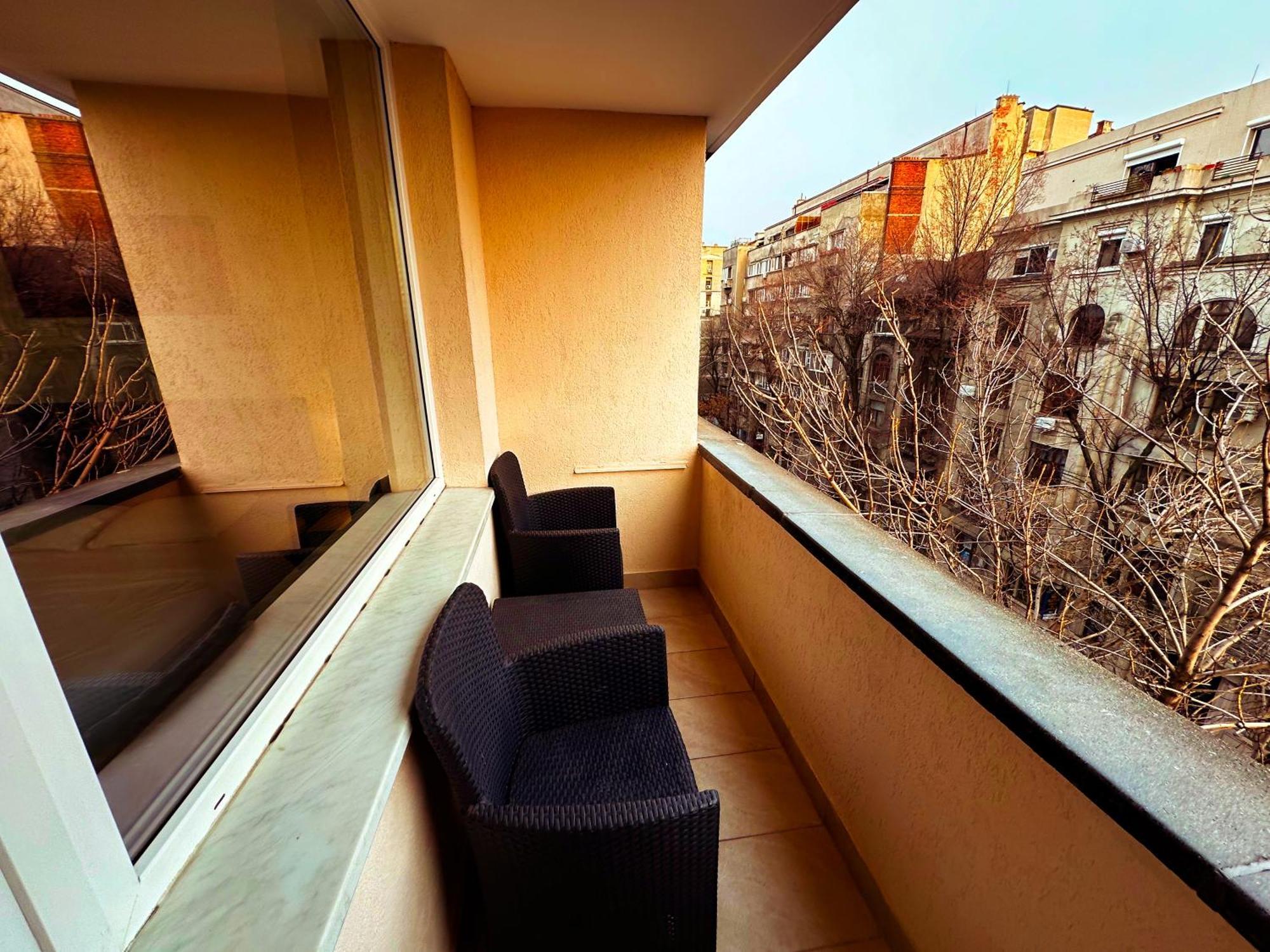 Ultracentral Apartment 4 Rooms - Old City Center -120 Square Meters - Бухарест Экстерьер фото