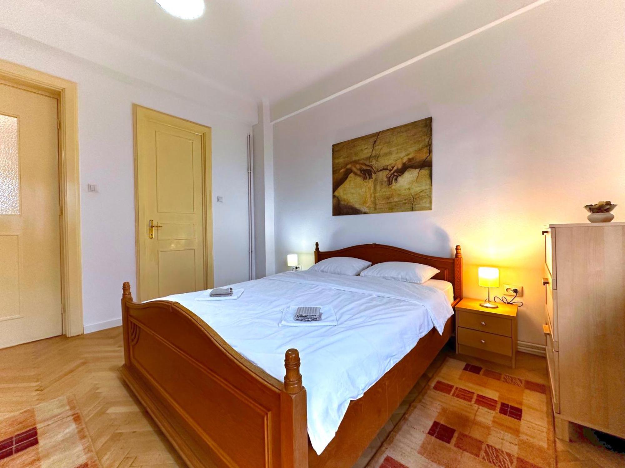 Ultracentral Apartment 4 Rooms - Old City Center -120 Square Meters - Бухарест Экстерьер фото